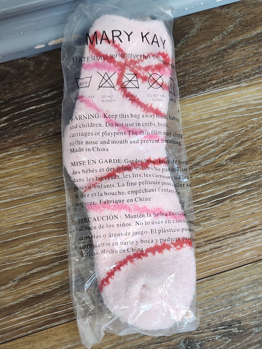 NIB Mary Kay Adult Pink Red Socks